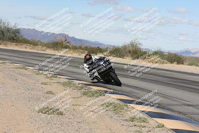 media/Nov-16-2025-Race Pace (Sun) [[8c5fa54630]]/Verified Riders/4-Turn 3 Inside (1050am)/